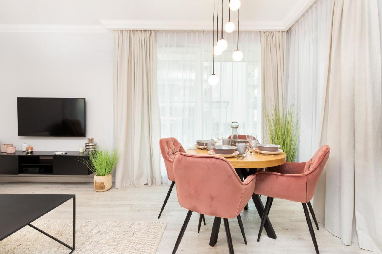 شقة غدانسك  في Harmonia Oliwska Premium By Renters Prestige المظهر الخارجي الصورة